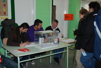 ripollet-pol-eleccions-autonomiques-281110-1.JPG