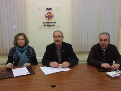 Signat el contracte per a la construcció del futur tanatori.