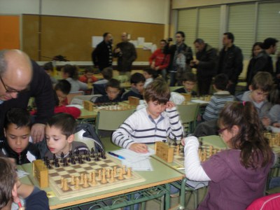 Laia Vilasaró i Eric Bermúdez, classificats per la Final del Campionat de Catalunya d'Edats d'escacs.