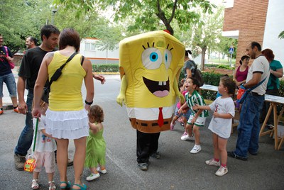 Can Clos celebra el seu 32è aniversari amb una festa infantil.