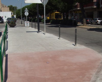 Dues obres milloren la seguretat dels vianants a Ripollet.