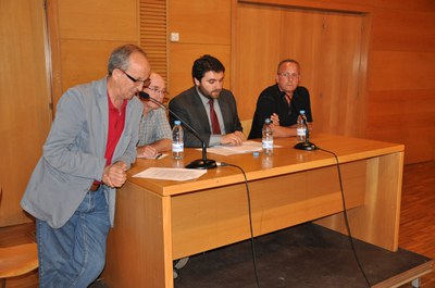 ripollet-soc-afectats-preferents-xerrada-230512-10.JPG