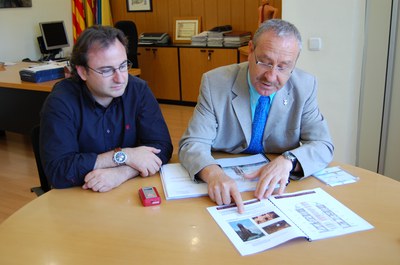 La Diputació lliura a l'Ajuntament un acurat estudi sobre el campanar de l'església.