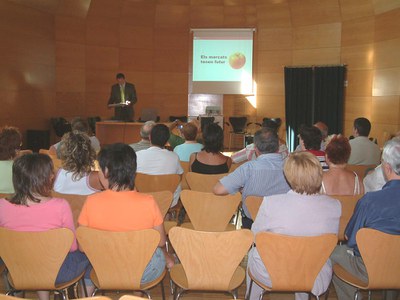 La Diputació presenta a Ripollet la Xarxa de Mercats Municipals.