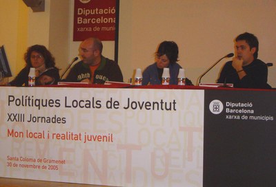 El Casal de Joves presenta el ‘Joveneix 2005’ a unes jornades de la Diputació.