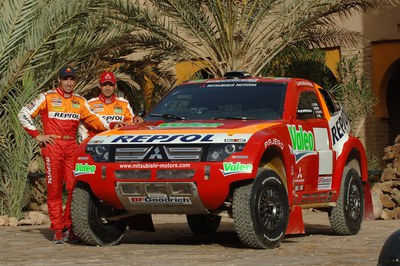 El ripolletenc Lucas Cruz participa al Dakar 2007 al costat de Nani Roma.