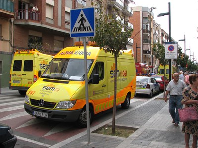 ripollet-societat-accident-rambla-sant-jordi-040907%20001.jpg